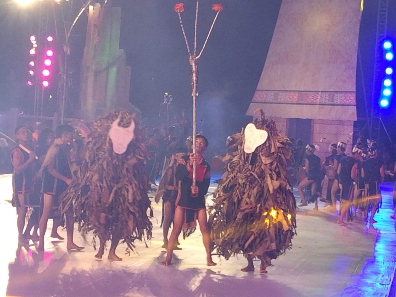 Khai mạc Festival văn hoá cồng chiêng Tây Nguyên 2018 ảnh 6