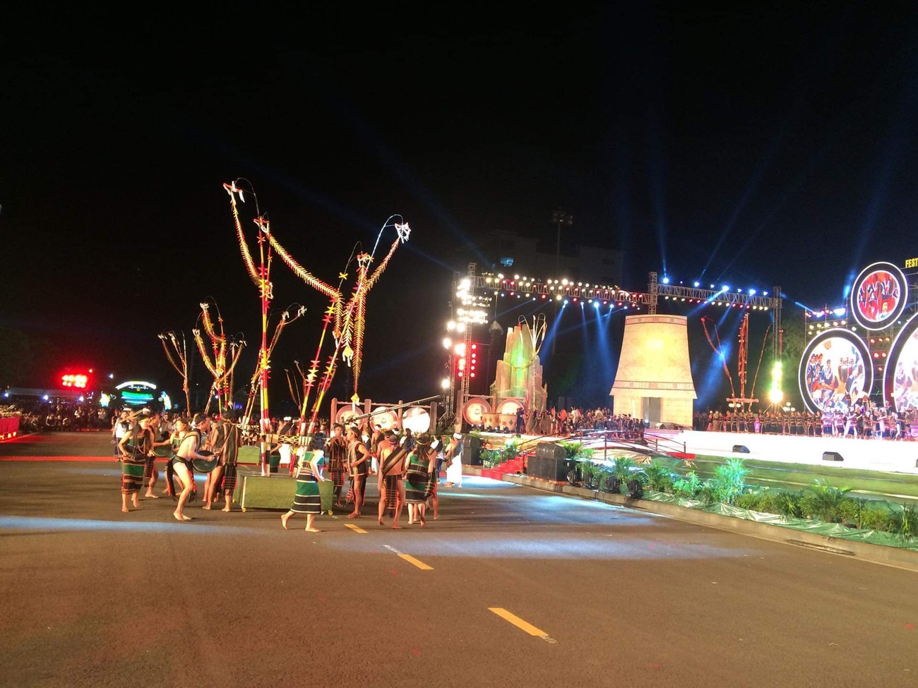 Khai mạc Festival văn hoá cồng chiêng Tây Nguyên 2018 ảnh 7