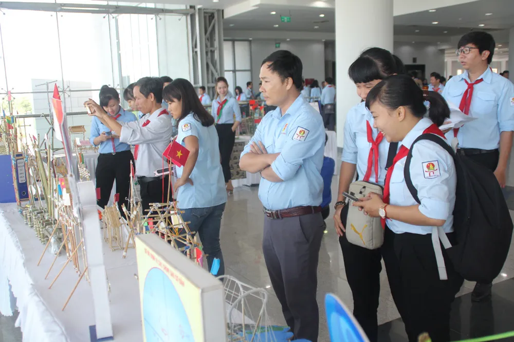 Tuyên dương các 'cánh én' mang câu chuyện đẹp về hành trình yêu thương ảnh 11