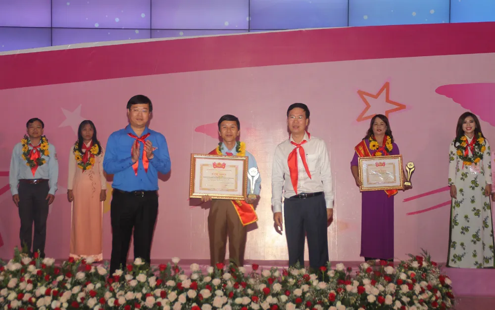 Tuyên dương các 'cánh én' mang câu chuyện đẹp về hành trình yêu thương ảnh 6