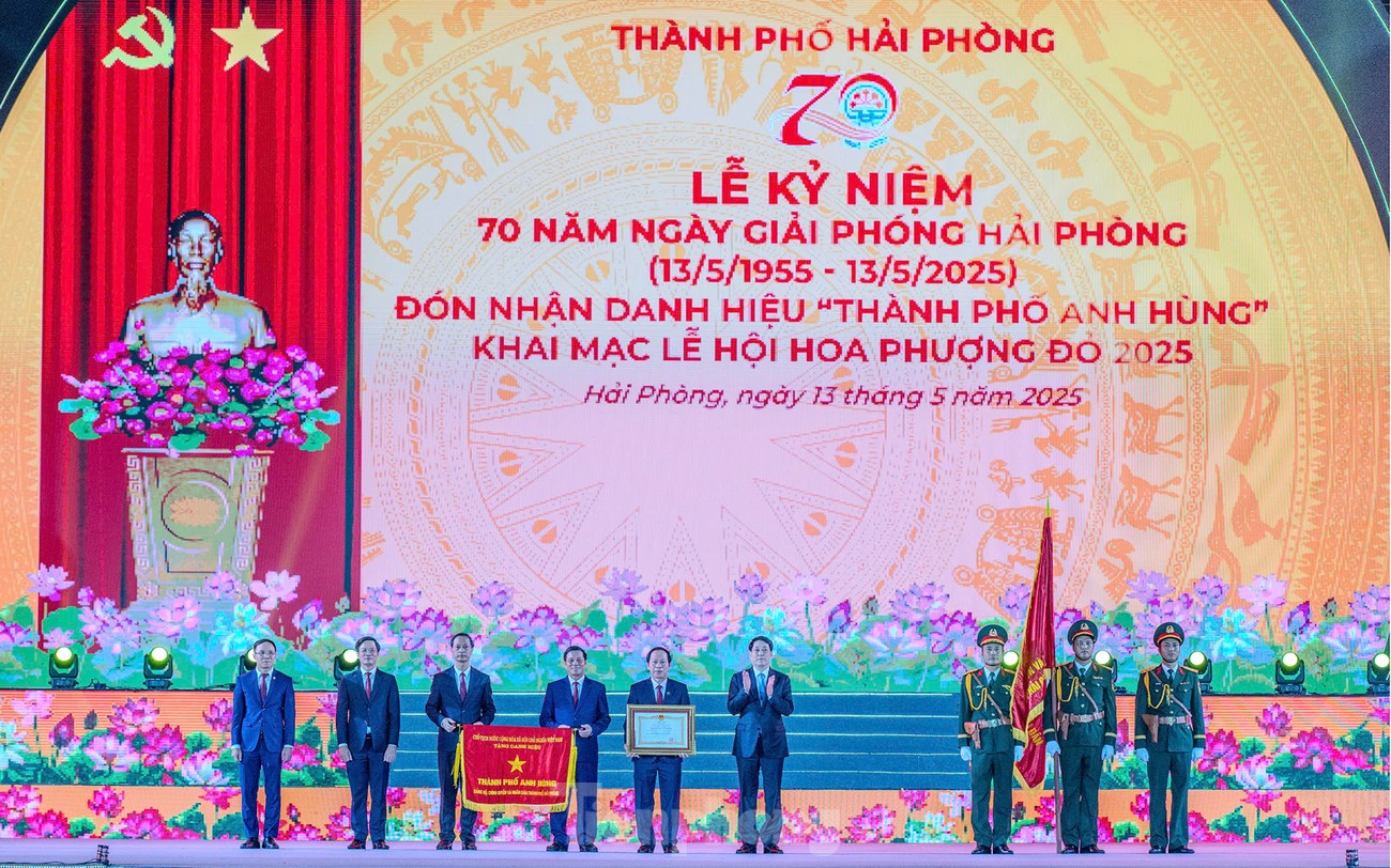 Hải Phòng đón nhận danh hiệu ‘Thành phố Anh hùng’ ảnh 3