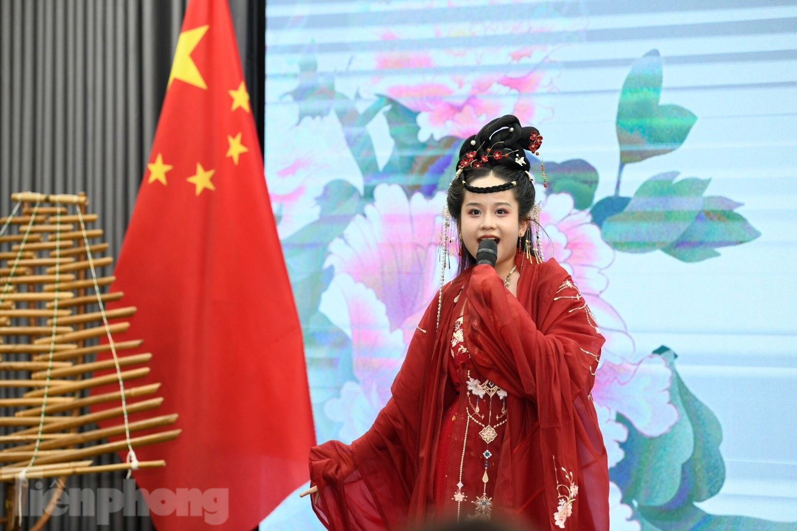 Phu nhân Chủ tịch nước Võ Văn Thưởng và Phu nhân Tổng Bí thư, Chủ tịch nước Trung Quốc gặp gỡ sinh viên ảnh 5