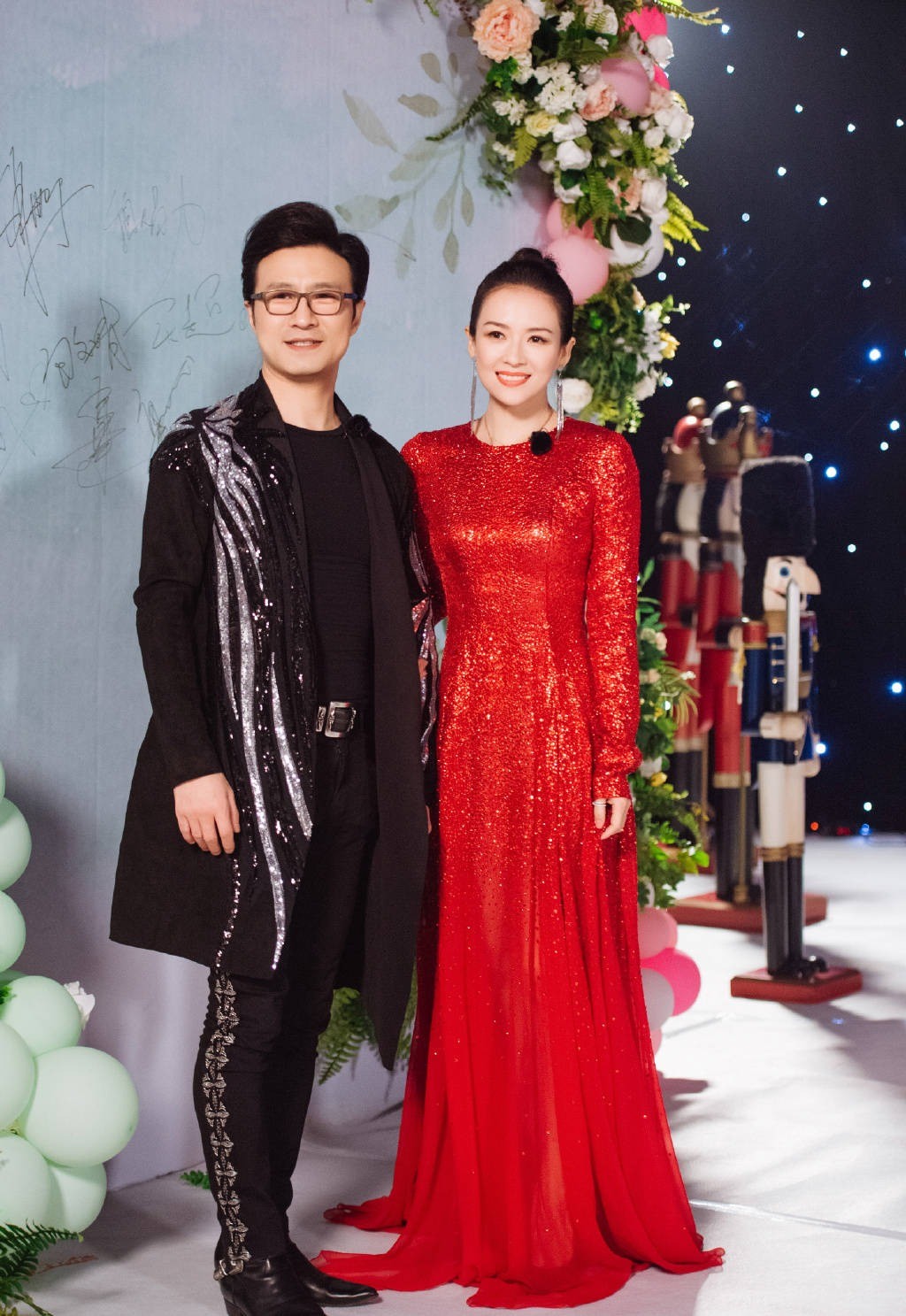 Cuộc hôn nhân bị gọi là giả tạo của Chương Tử Di và nam ca sĩ đã có hai đời vợ ảnh 2