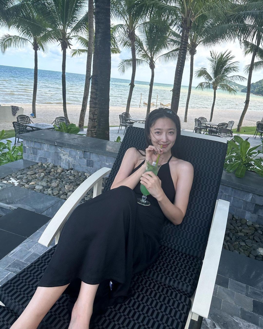 Sao nữ Hàn đăng ảnh nghỉ dưỡng ở Phú Quốc ảnh 6