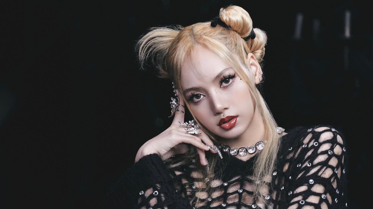 Hậu quả nghiêm trọng mà Lisa (BlackPink) khó lường sau khi diễn thoát y ảnh 1