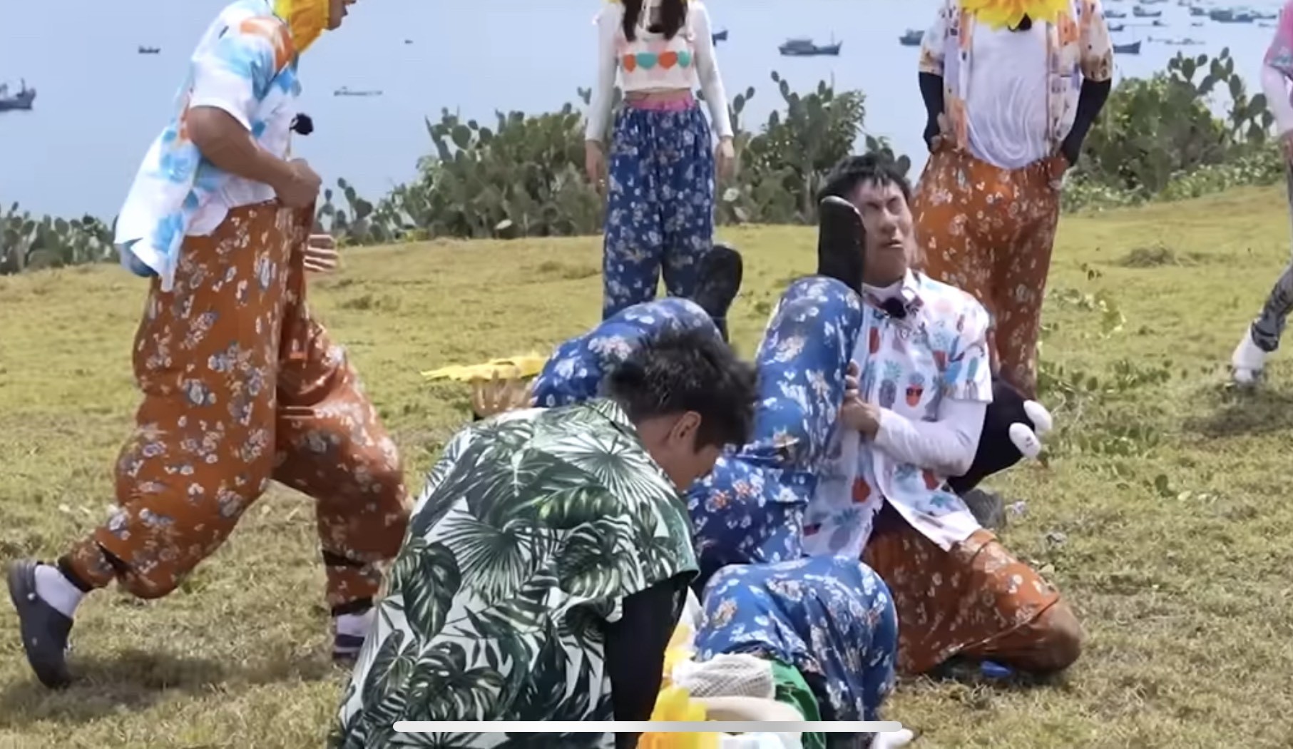 '2 Ngày 1 Đêm' bị chỉ trích bạo lực và ồn ào ảnh 2
