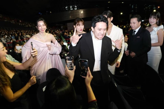 Showbiz 9/10: MC Mù Tạt muốn khóc khi dẫn chung kết Đường lên đỉnh Olympia 23 ảnh 3