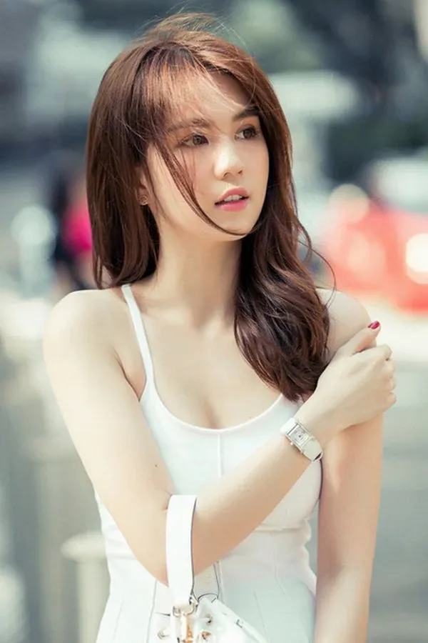 Cú trượt ngã của Ngọc Trinh ảnh 2