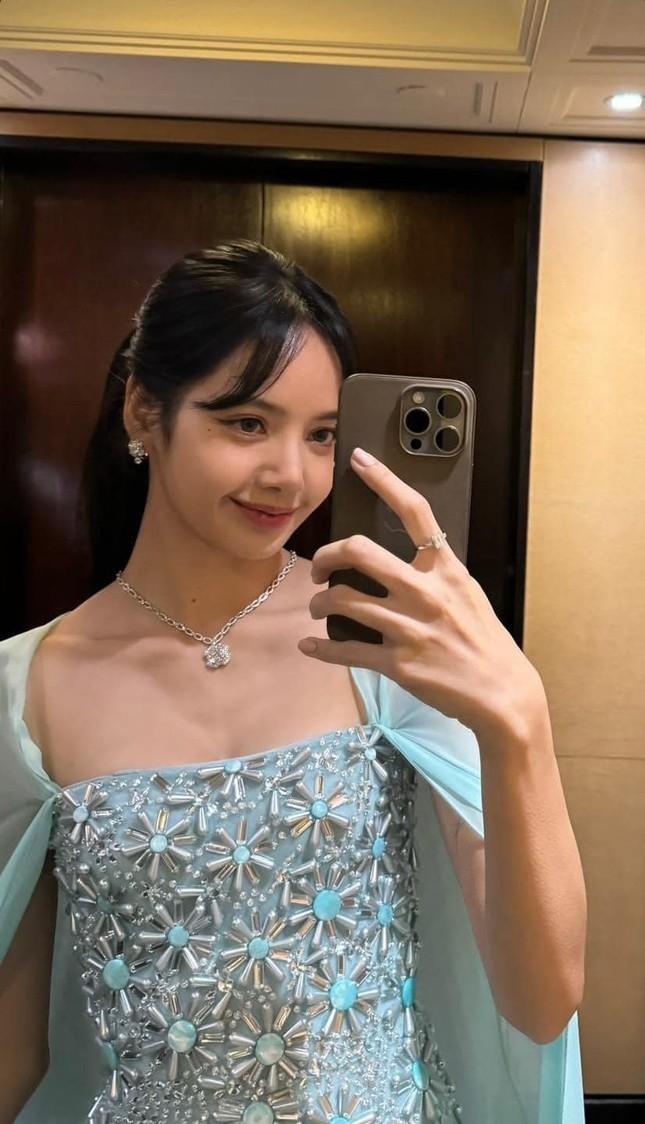 Showbiz 23/11: Tài khoản mạng xã hội của Ngọc Trinh lại bị khóa ảnh 3