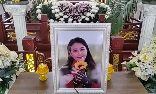 Showbiz 15/12: Diễn viên hài Duy Phương bán bánh bèo kiếm sống ở tuổi 70 ảnh 5