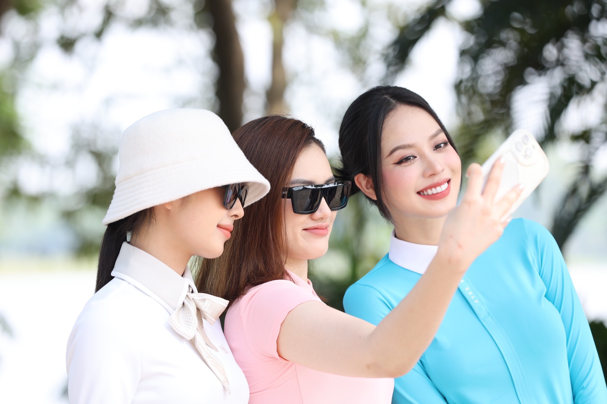 Top 3 Hoa hậu Việt Nam 2022 khoe sắc tại Tiền Phong Golf Championship ảnh 32