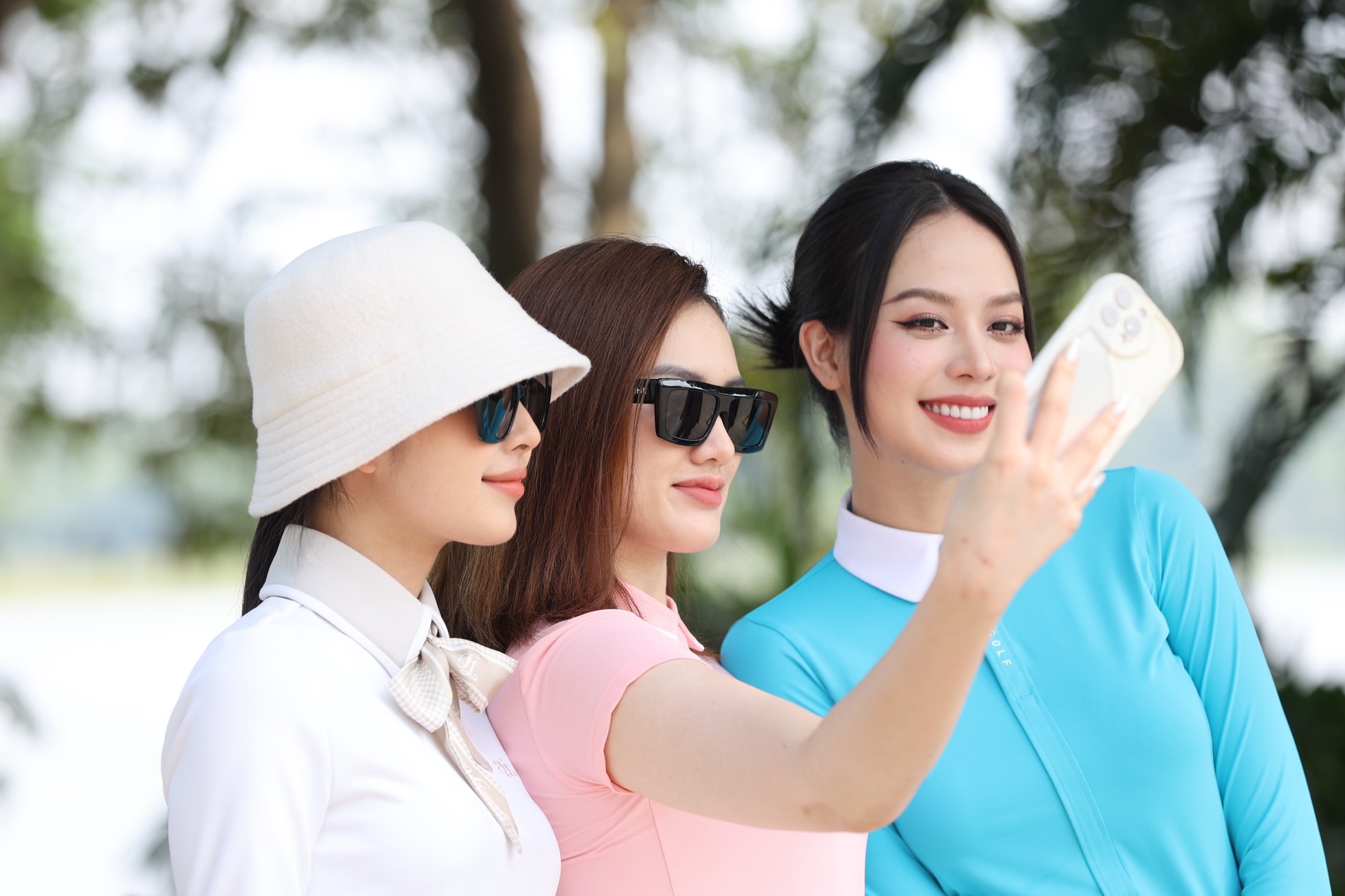 Top 3 Hoa hậu Việt Nam 2022 khoe sắc tại Tiền Phong Golf Championship ảnh 31