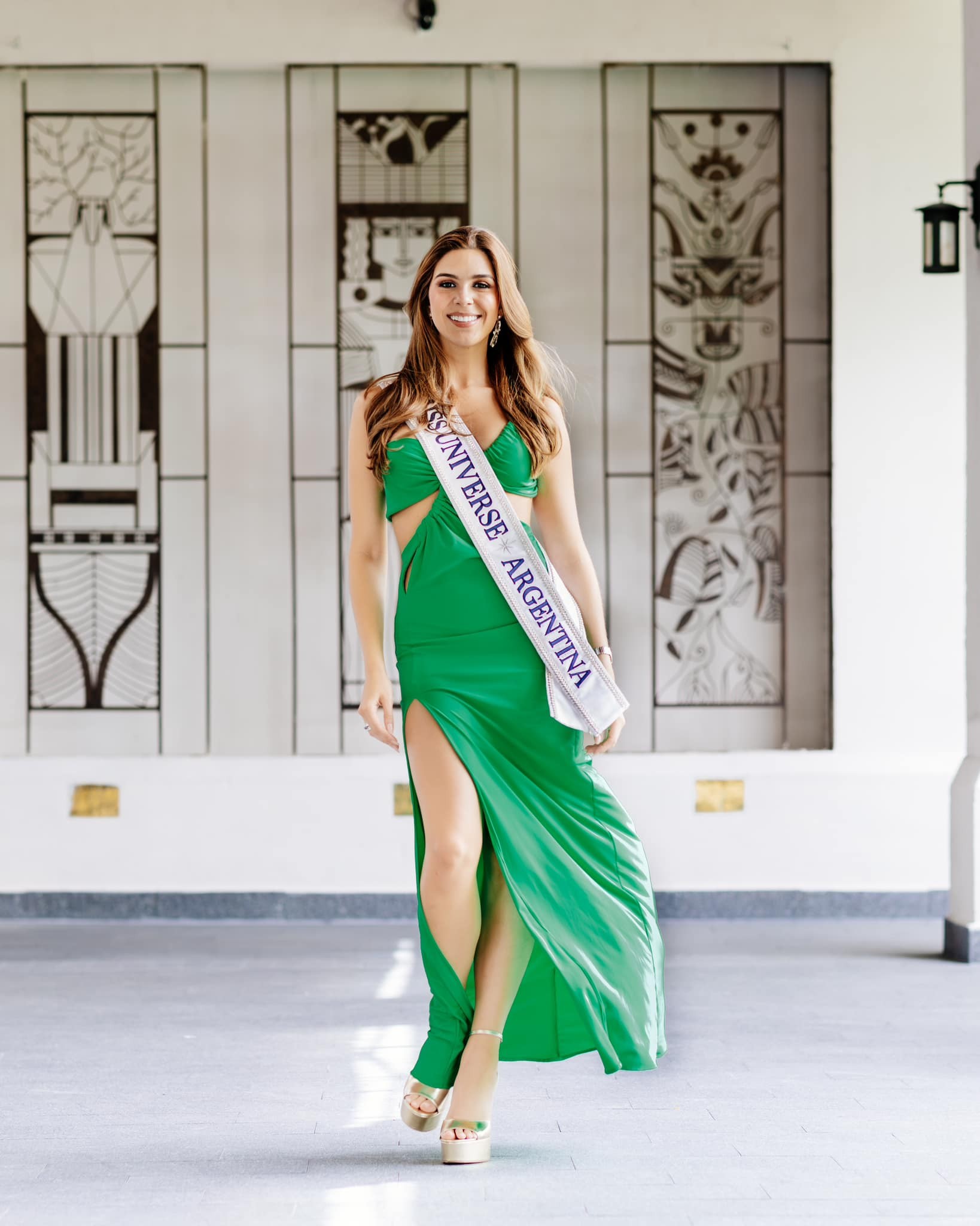Thời trang nhập cuộc của dàn thí sinh Hoa hậu Hoàn vũ ảnh 22