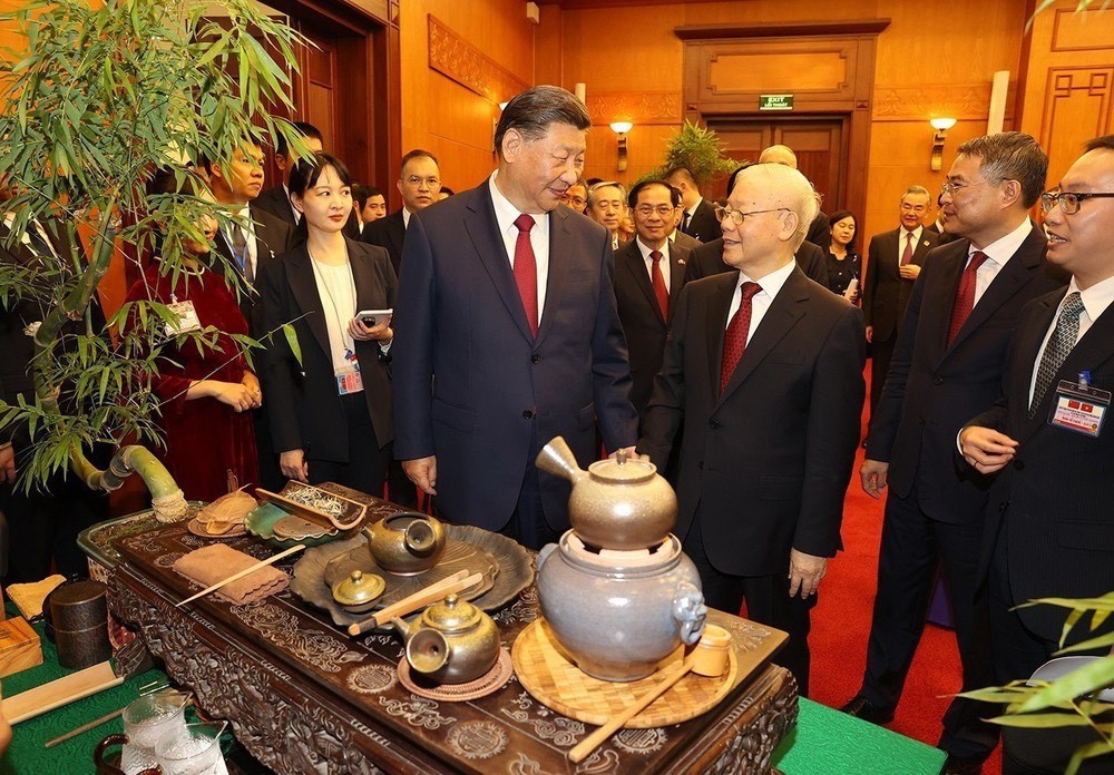 Tổng Bí thư Nguyễn Phú Trọng cùng Tổng Bí thư, Chủ tịch Trung Quốc Tập Cận Bình dự Tiệc trà ảnh 1
