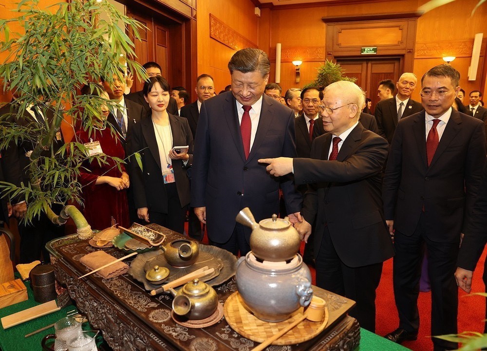 Tổng Bí thư Nguyễn Phú Trọng cùng Tổng Bí thư, Chủ tịch Trung Quốc Tập Cận Bình dự Tiệc trà ảnh 2