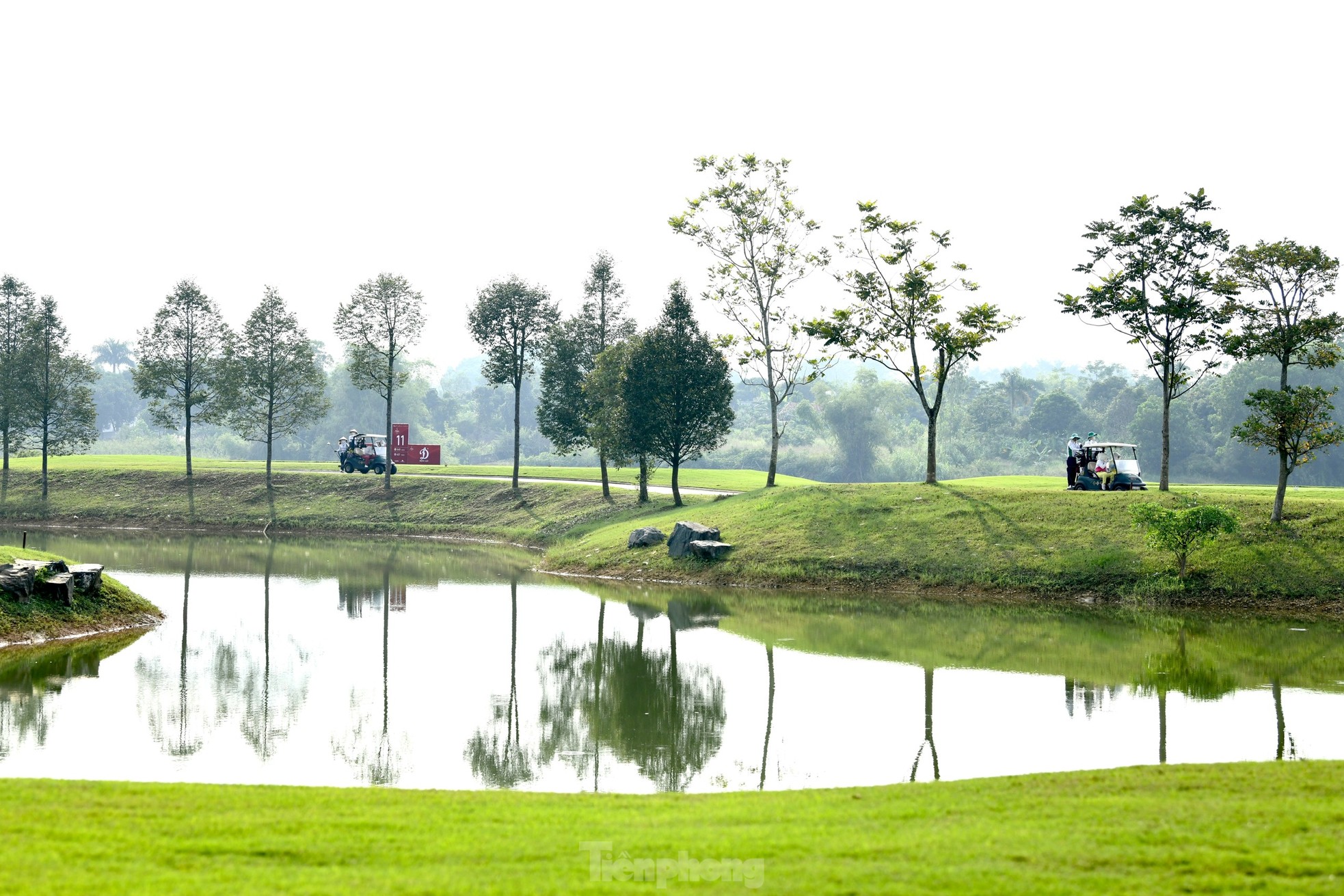 Khung cảnh mùa thu đẹp đến nao lòng của sân Kings Course trong mùa thứ 7 Tiền Phong Golf Championship 2023 ảnh 8