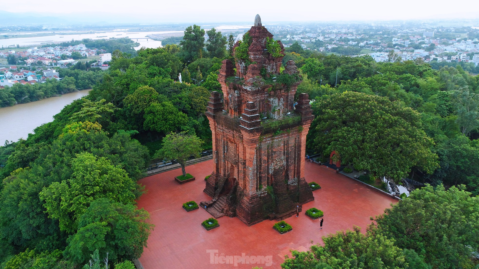 Tháp Nhạn - Phú Yên, chứng tích cổ ngàn tuổi kết nối quá khứ và hiện tại ảnh 1