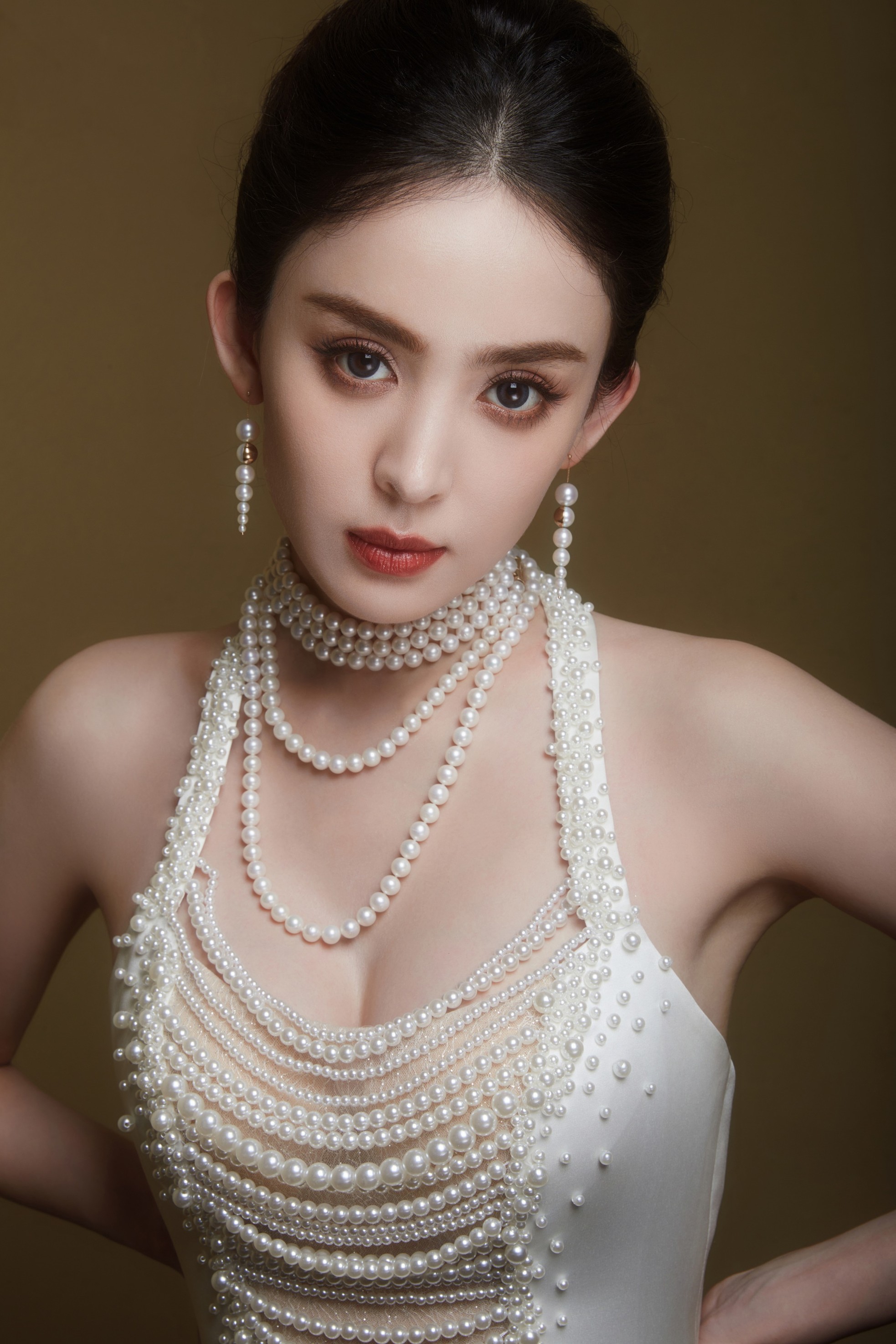 Cổ Lực Na Trát đẹp tới mức hàng chục nghìn người đòi cưới làm vợ ảnh 11