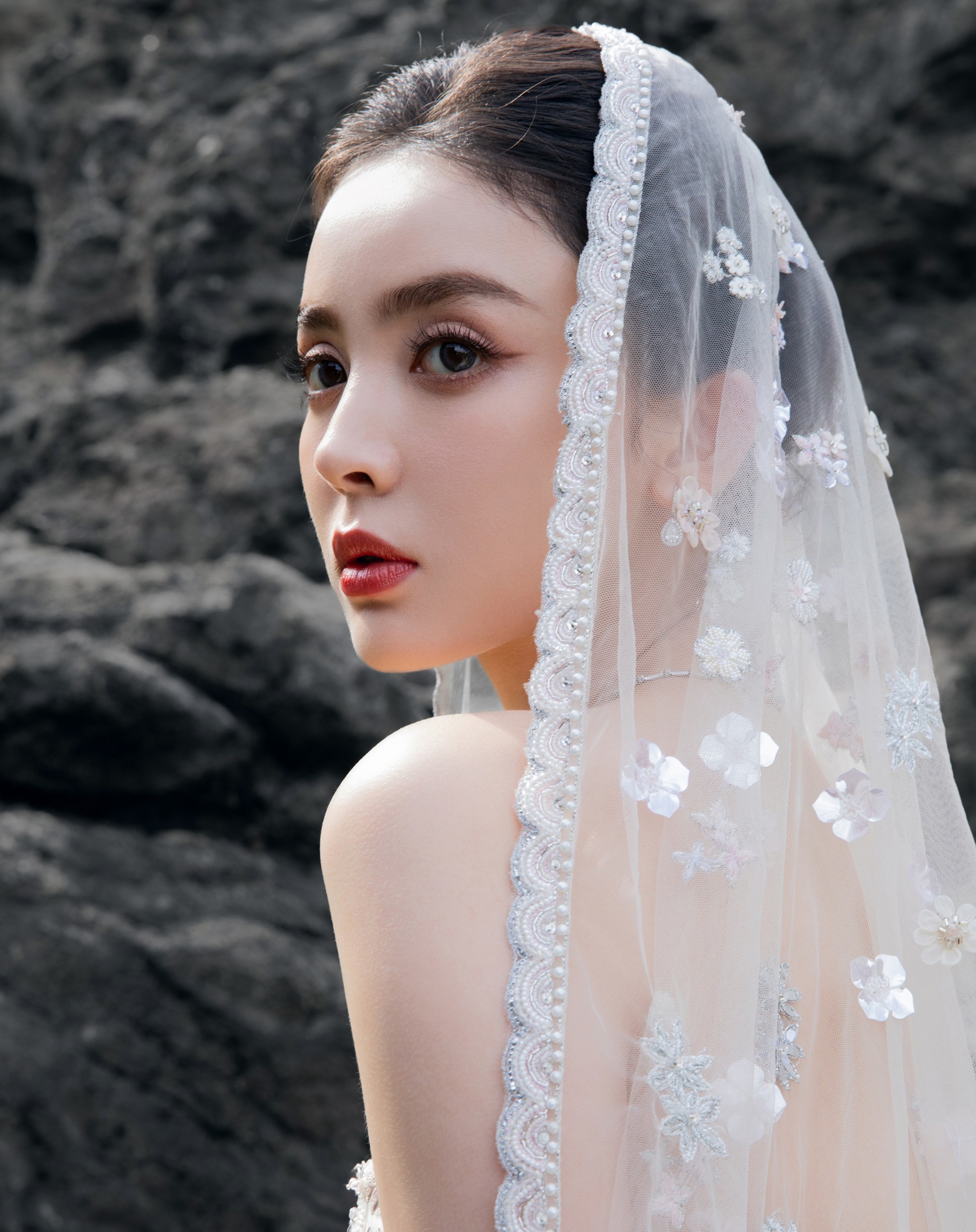 Cổ Lực Na Trát đẹp tới mức hàng chục nghìn người đòi cưới làm vợ ảnh 8