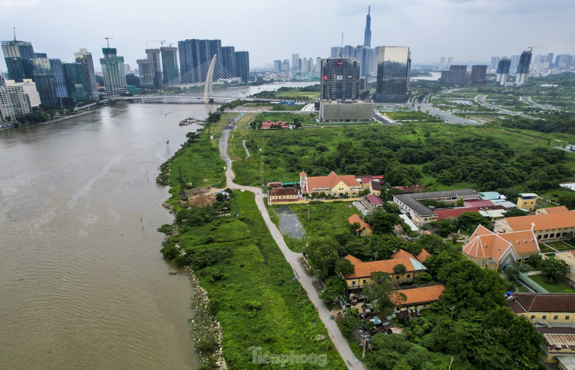 Cận cảnh điểm xem pháo hoa 'đỉnh' nhất tại TPHCM từ năm 2024 ảnh 1