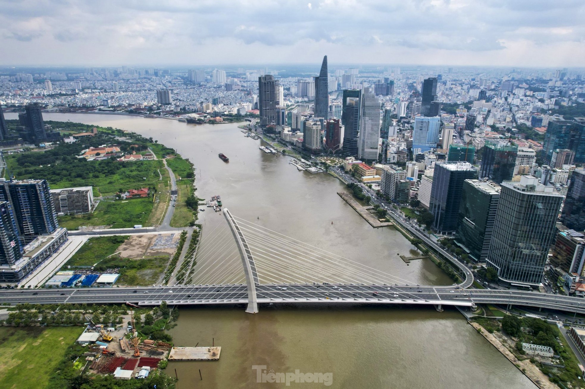 Cận cảnh điểm xem pháo hoa 'đỉnh' nhất tại TPHCM từ năm 2024 ảnh 6