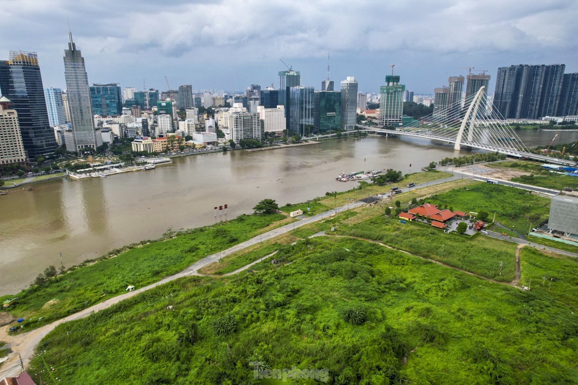 Cận cảnh điểm xem pháo hoa 'đỉnh' nhất tại TPHCM từ năm 2024 ảnh 11