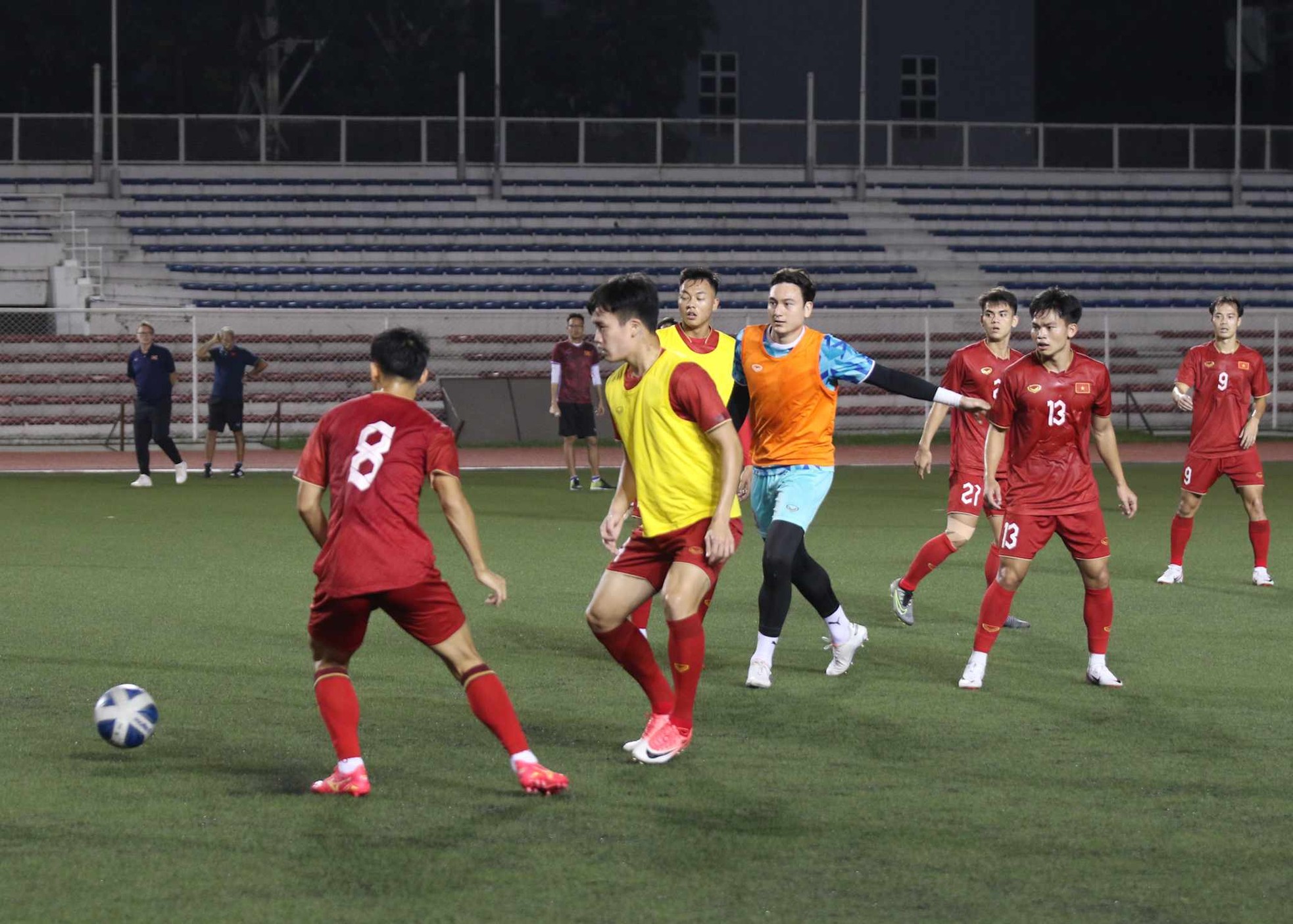 Chủ nhà Philippines ưu ái, tuyển Việt Nam lao vào tập luyện trước vòng loại World Cup 2026 ảnh 10