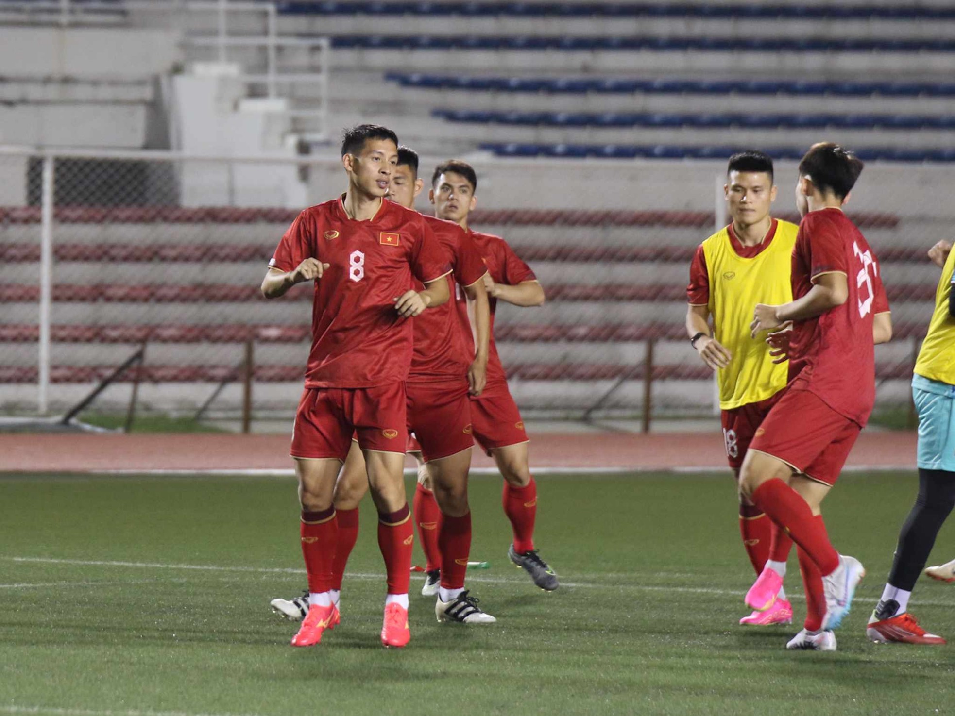 Chủ nhà Philippines ưu ái, tuyển Việt Nam lao vào tập luyện trước vòng loại World Cup 2026 ảnh 6