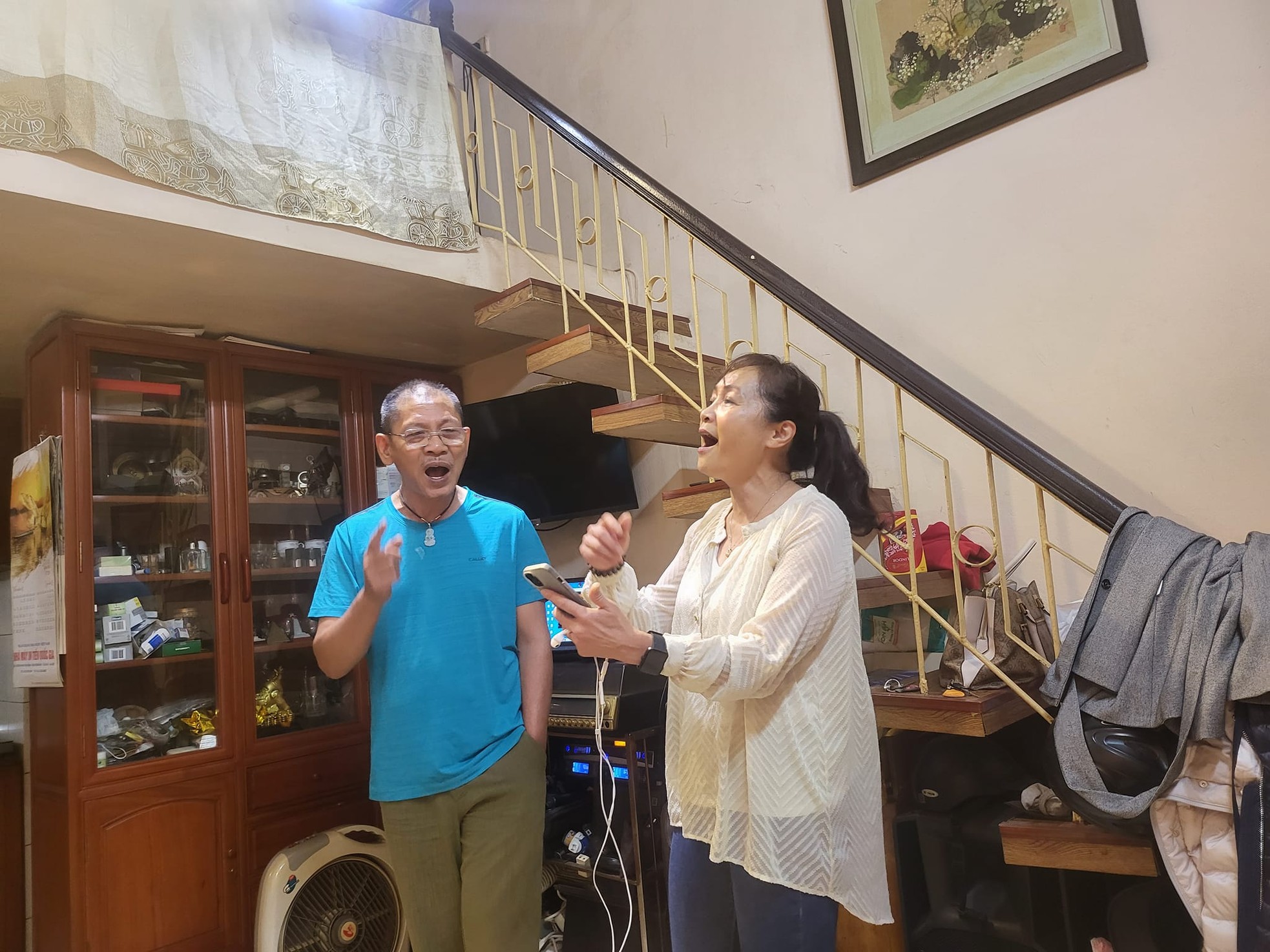 Từ công nhân trở thành quý ông hát, được phong NSND ảnh 6