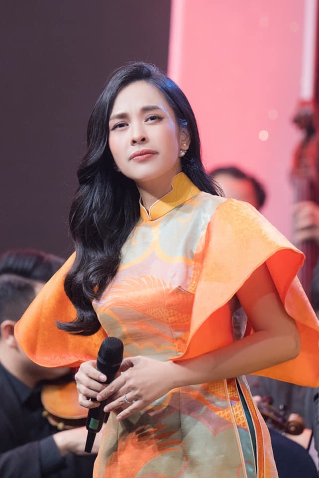 Ồn ào học trò vô ơn, quỵt tiền cô giáo của showbiz Việt ảnh 2