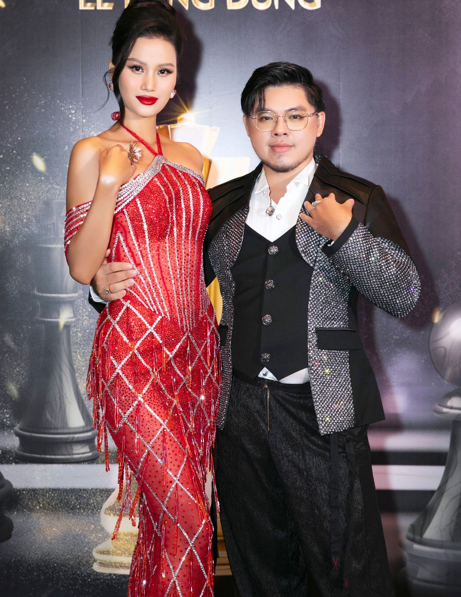 Dàn hoa, á hậu mặc đầm xuyên thấu trên thảm đỏ ảnh 3