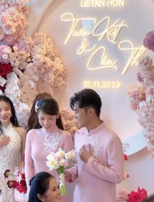 Dàn sao Việt dự lễ gia tiên của Puka và Gin Tuấn Kiệt ảnh 2