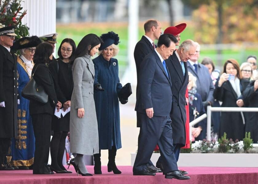 Đệ nhất Phu nhân Hàn Quốc được khen khi đứng cạnh Vương phi Kate ảnh 5