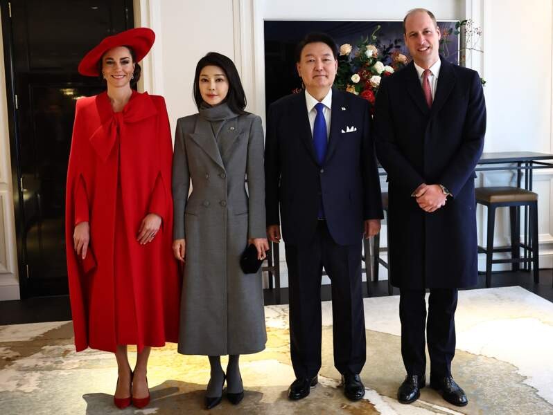 Đệ nhất Phu nhân Hàn Quốc được khen khi đứng cạnh Vương phi Kate ảnh 7