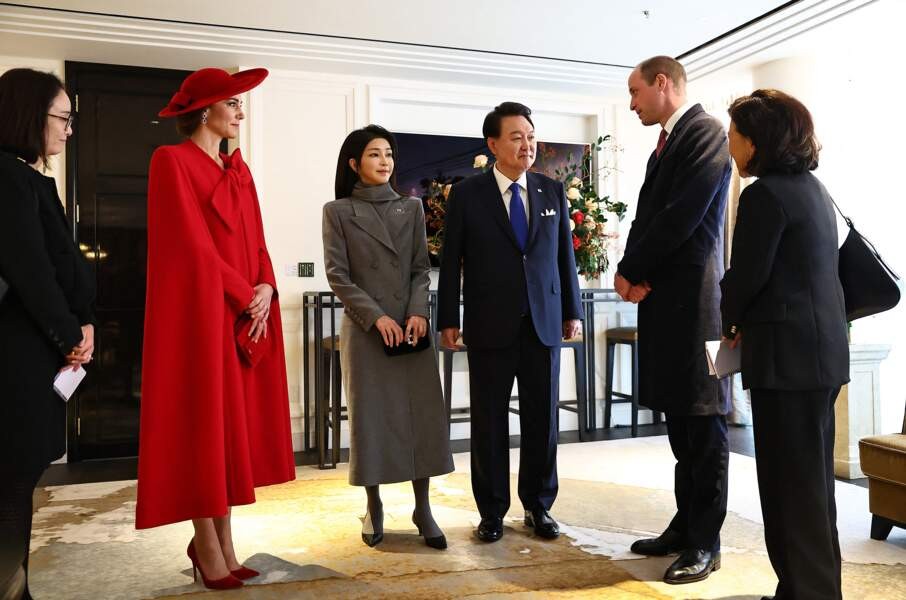 Đệ nhất Phu nhân Hàn Quốc được khen khi đứng cạnh Vương phi Kate ảnh 6