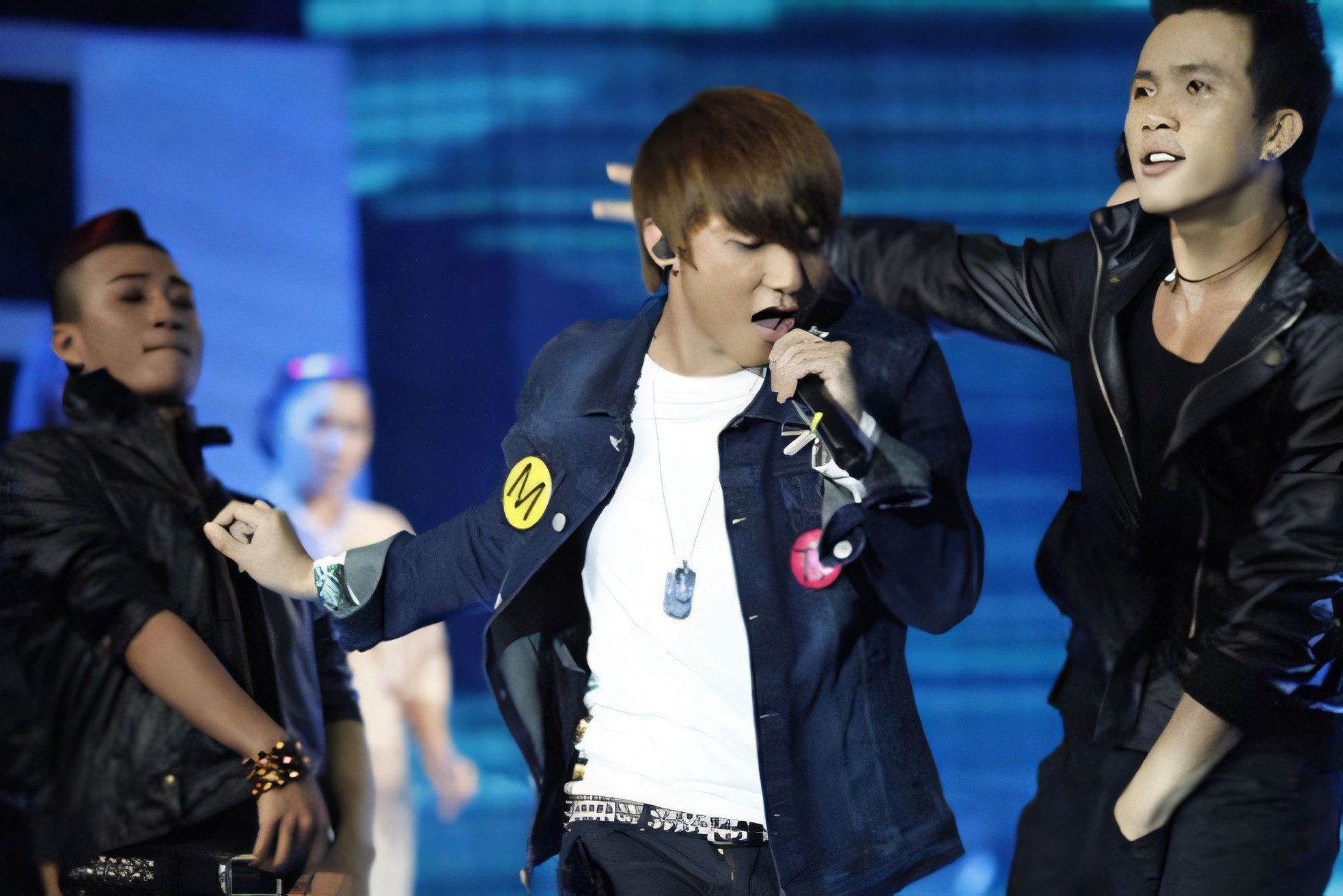 Sơn Tùng M-TP làm lu mờ thí sinh Vietnam Idol ảnh 1