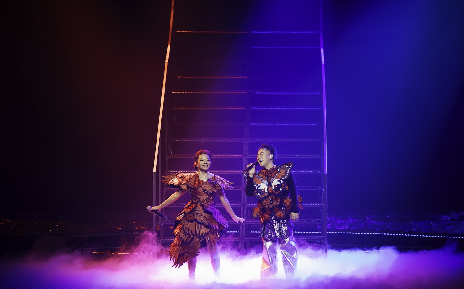 Live show của Trung Quân: Bất ngờ không chỉ ở giọng hát live ảnh 6