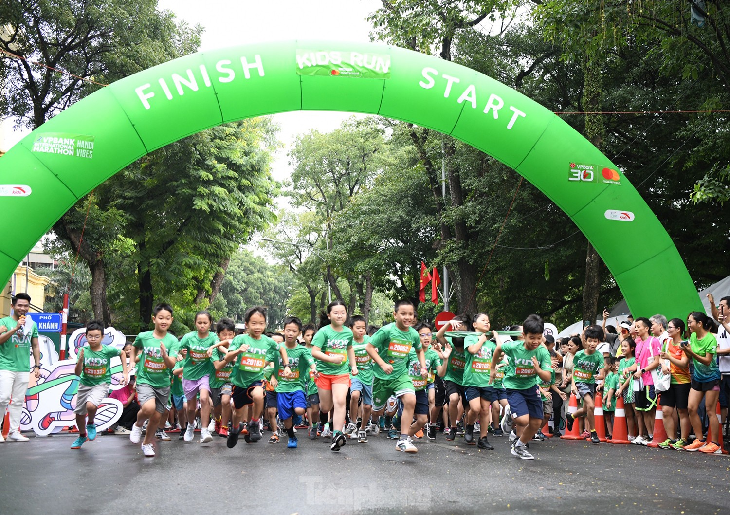 500 vận động viên nhí tham gia giải chạy Mastercard Kids Run ảnh 1