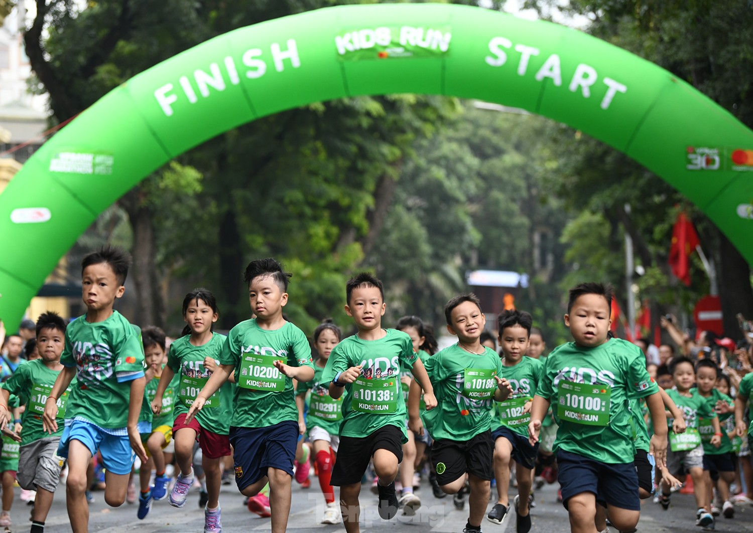500 vận động viên nhí tham gia giải chạy Mastercard Kids Run ảnh 2