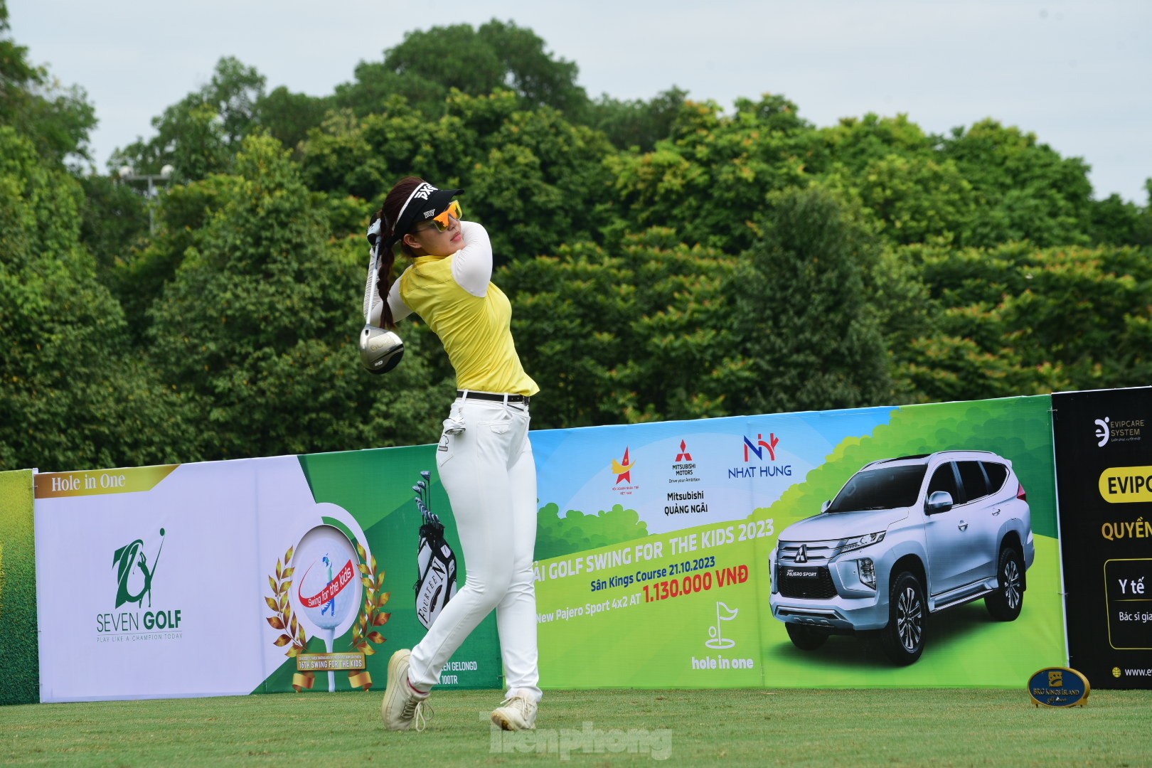 Trao giải cho các golfer xuất sắc của Giải golf Swing for the Kids lần thứ 16 ảnh 2