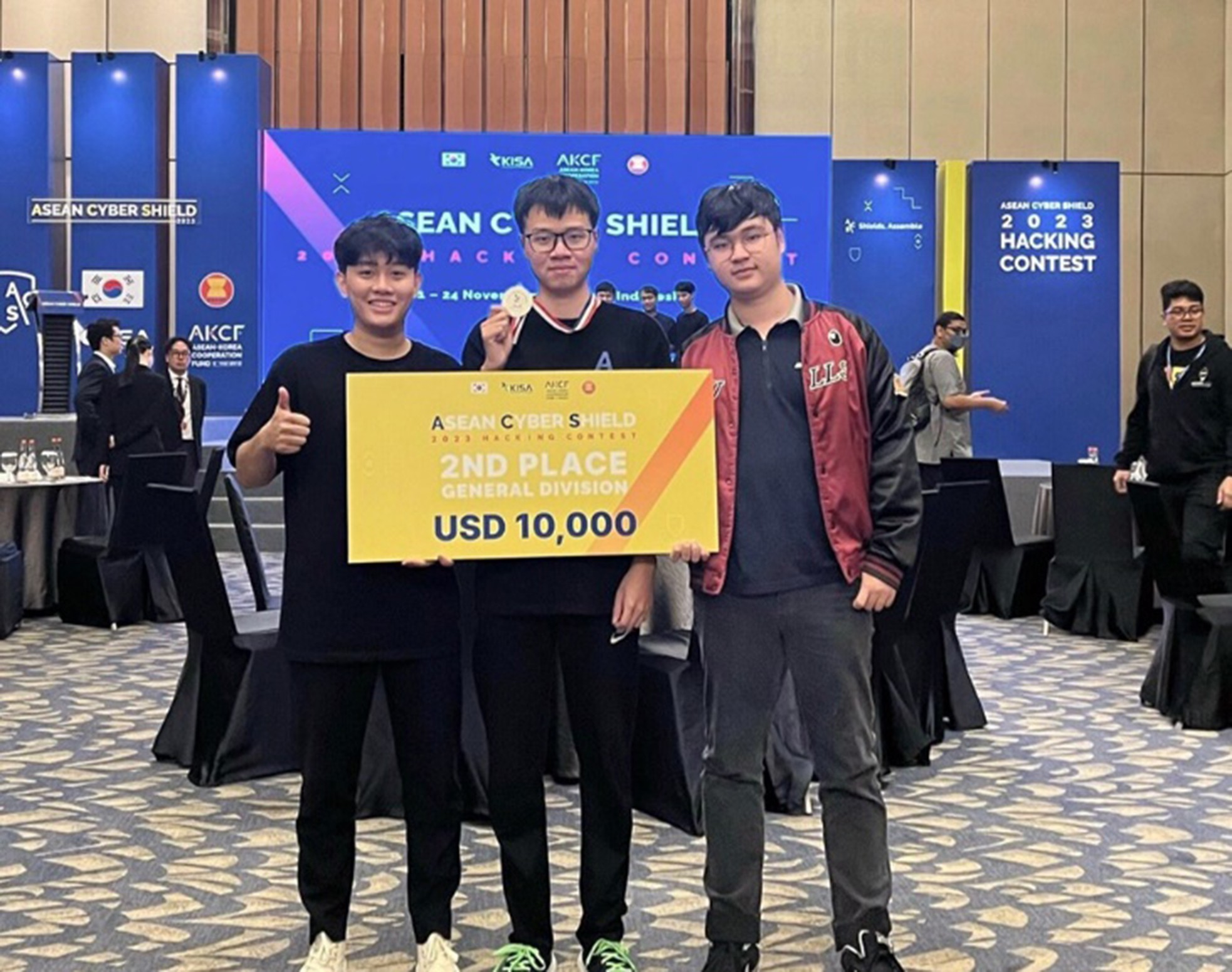 Sinh viên ĐH Duy Tân giành giải Ba cuộc thi “Tìm kiếm Tài năng Thiết kế và Lập trình Game” Anh-1-bai-pr-duy-tan-5075