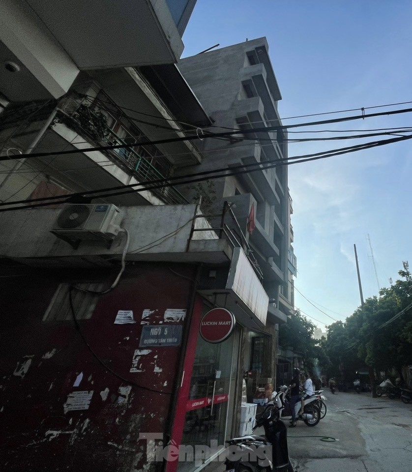 'Đại công trường' chung cư mini cấp tập xây dựng cả ngày lẫn đêm sau vụ cháy ảnh 21