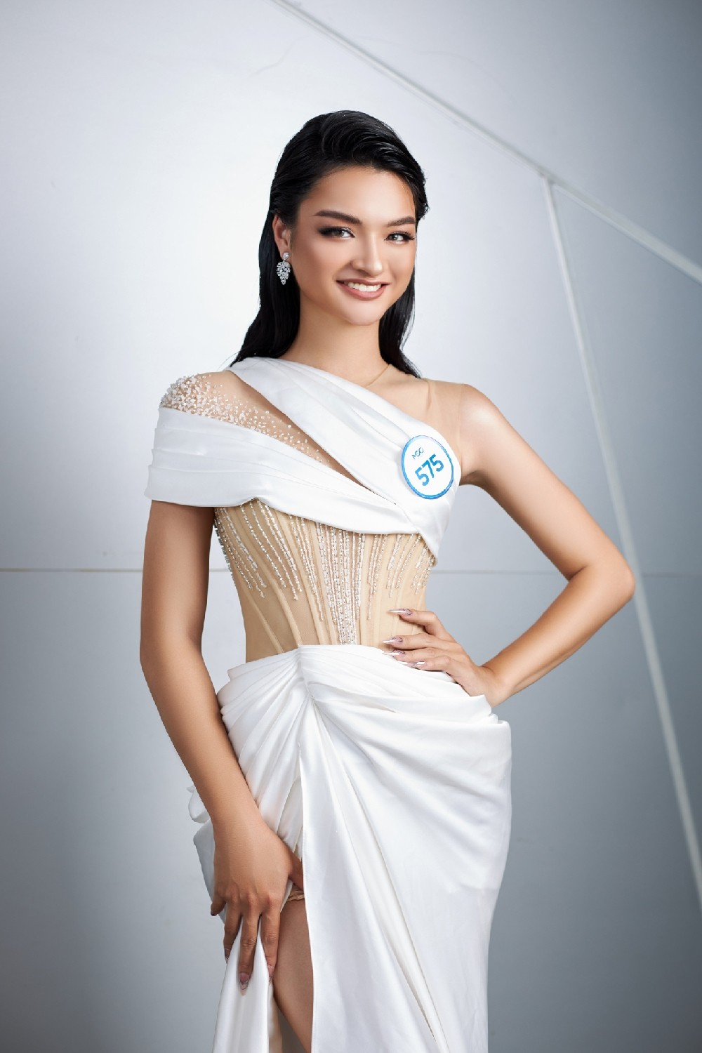 Nhiều thí sinh có chiều cao ấn tượng lọt Top 59 Hoa hậu Hoàn vũ Việt Nam 2023 ảnh 2