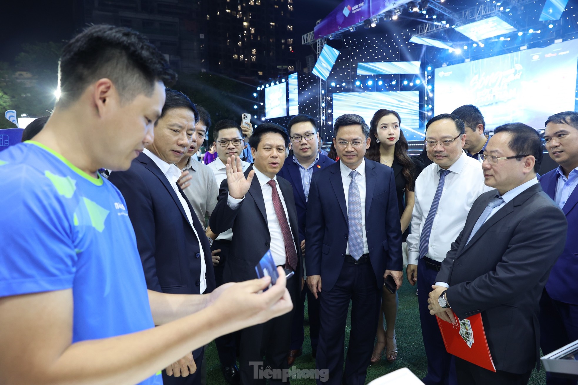 Đại biểu trải nghiệm tại gian hàng Ngày thẻ Việt Nam 2023 - Sóng Festival ảnh 1