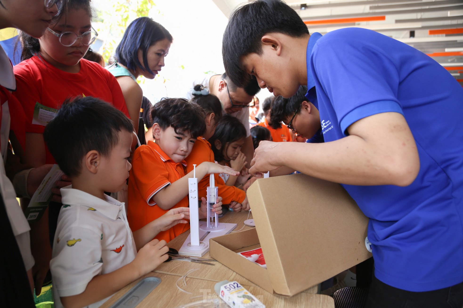 Robot, trò chơi thực tế ảo, STEM... thu hút học sinh Đà Nẵng ảnh 11