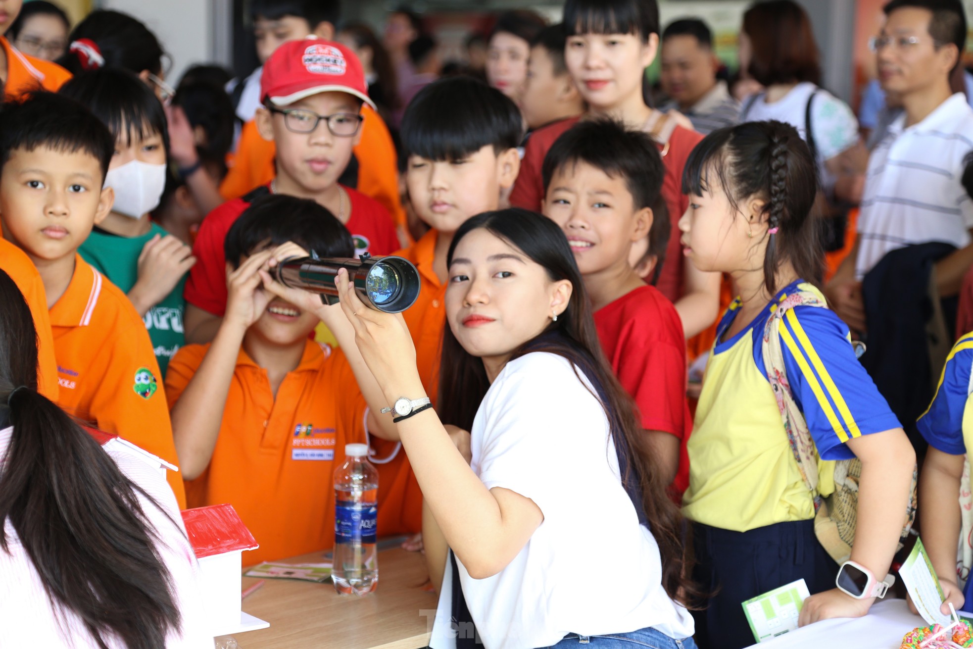 Robot, trò chơi thực tế ảo, STEM... thu hút học sinh Đà Nẵng ảnh 7