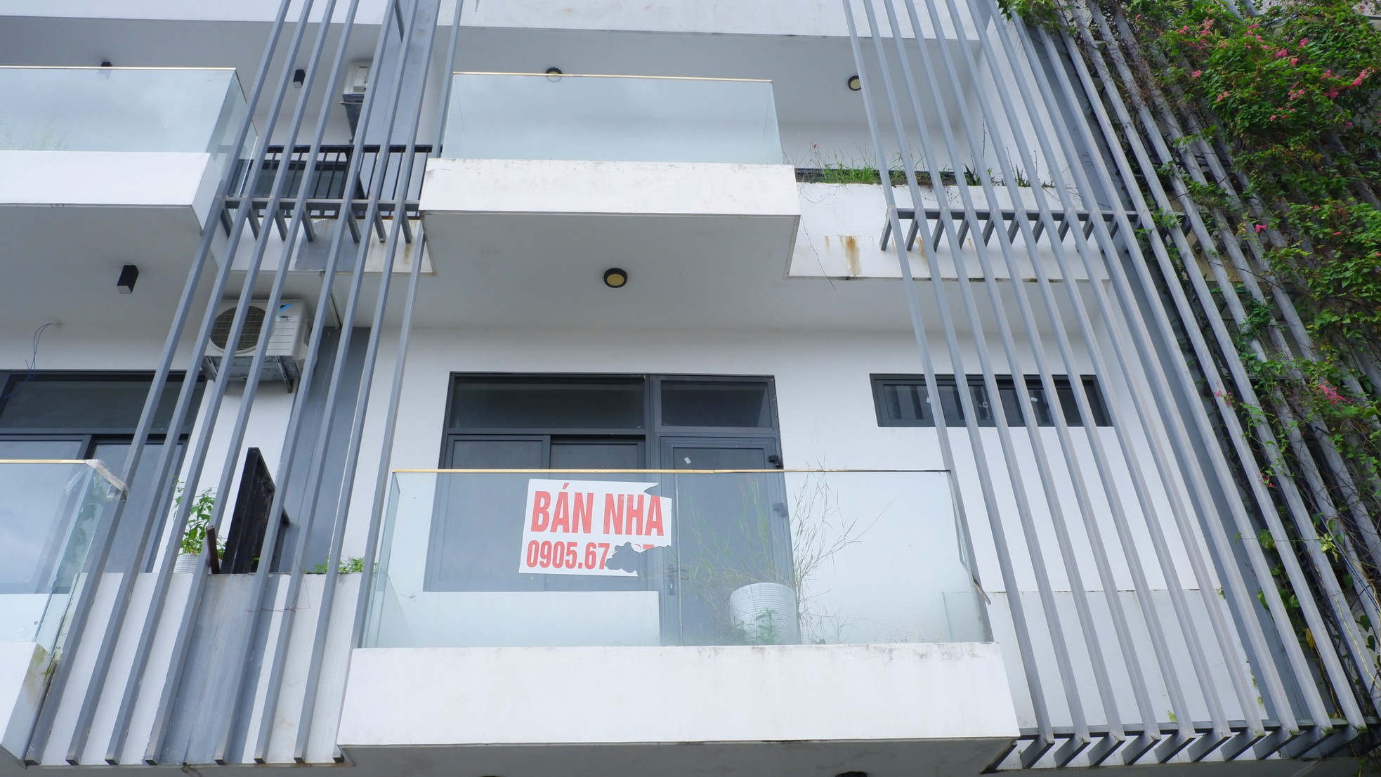 Loạt nhà phố bỏ hoang ven sông Hàn ở Đà Nẵng ảnh 14