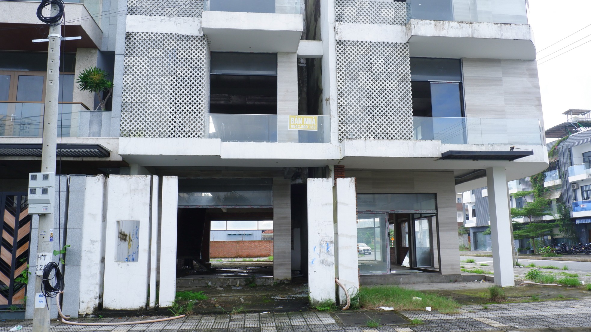 Loạt nhà phố bỏ hoang ven sông Hàn ở Đà Nẵng ảnh 8