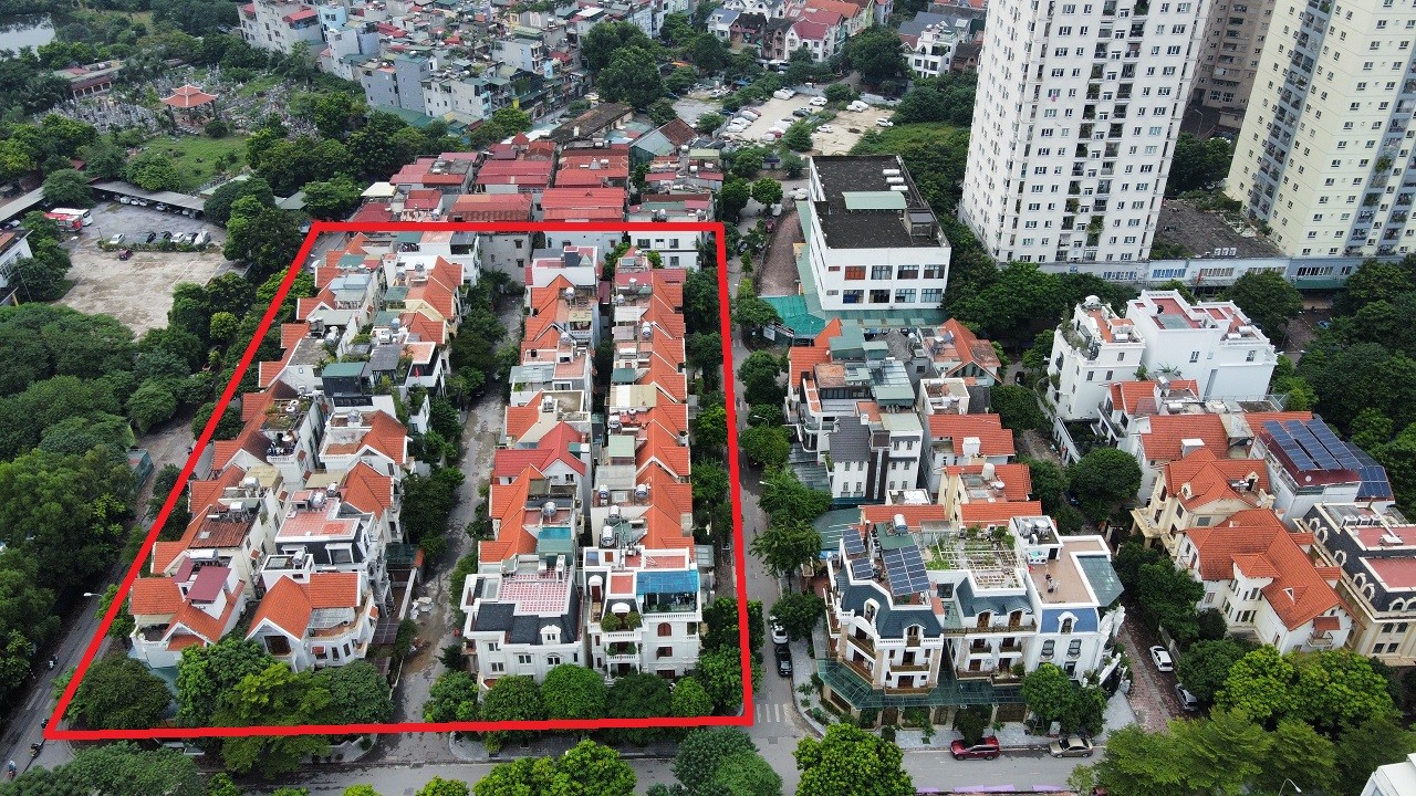 Cận cảnh cao ốc, biệt thự triệu đô 'mọc' trên quỹ đất 20% ở KĐT mới Trung Văn ảnh 4
