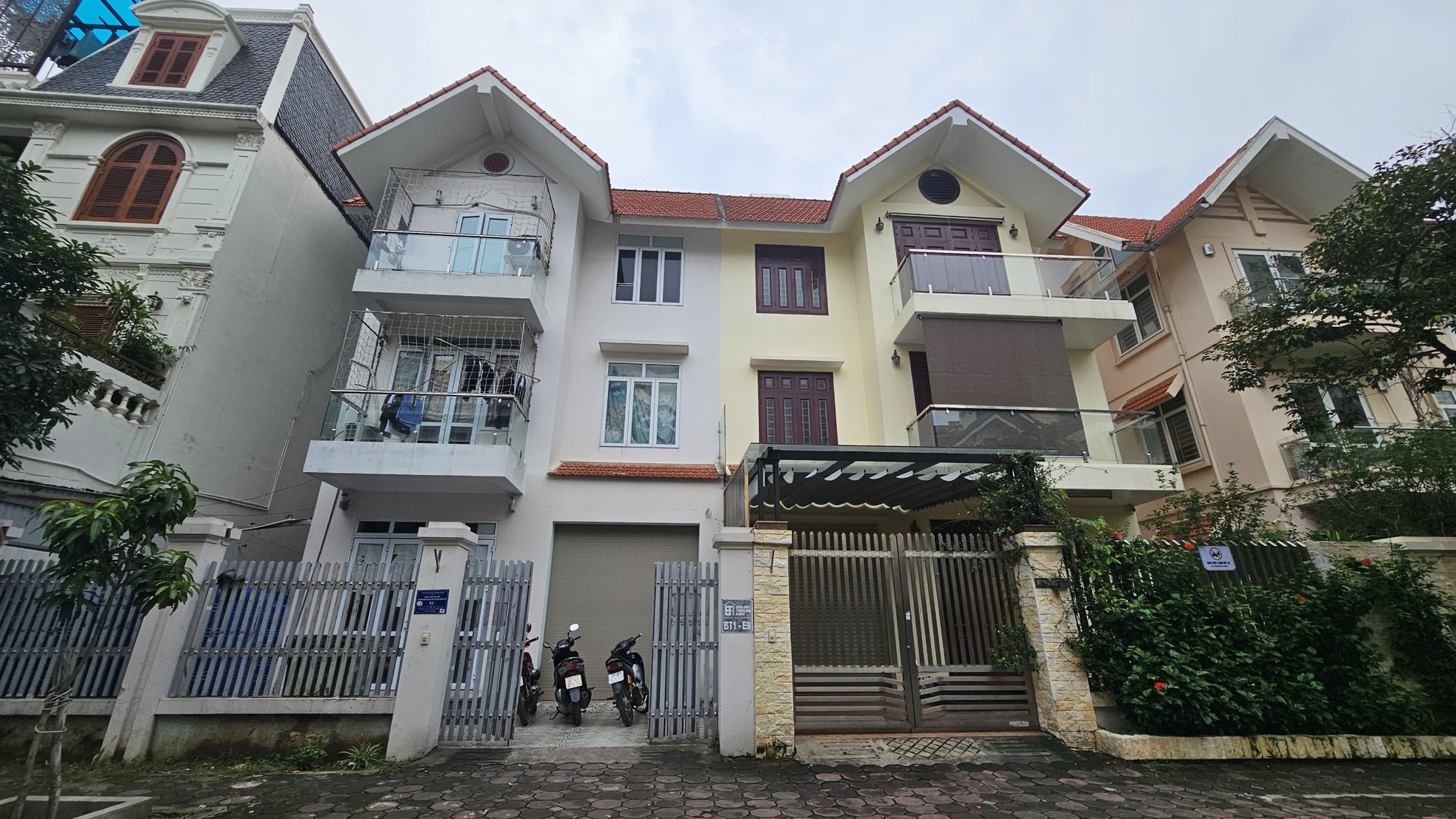 Cận cảnh cao ốc, biệt thự triệu đô 'mọc' trên quỹ đất 20% ở KĐT mới Trung Văn ảnh 6